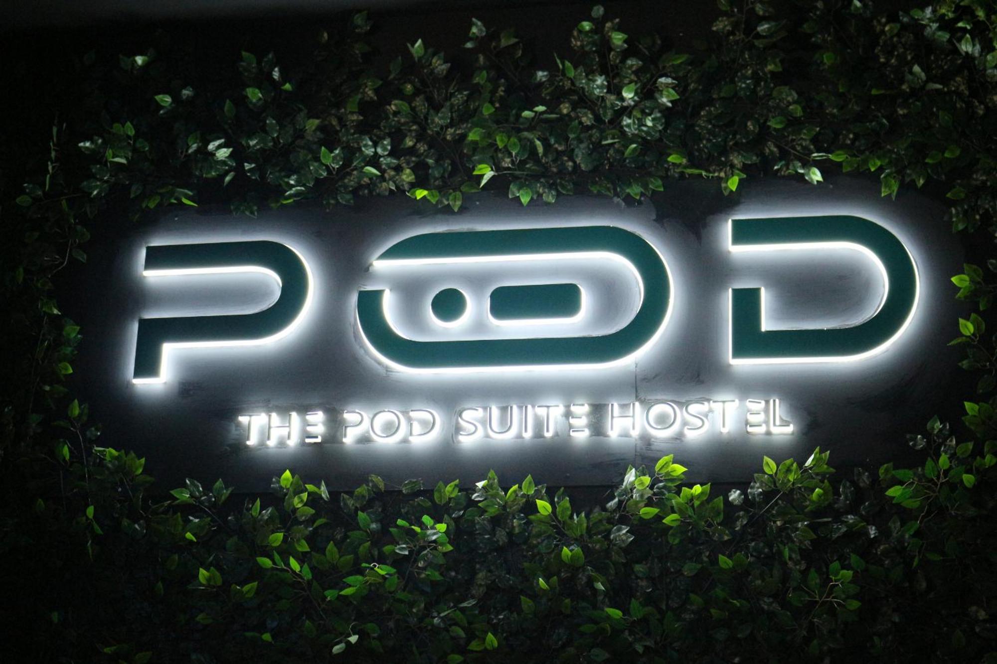 The Pod Suite Hostel Village Valencia Bagian luar foto