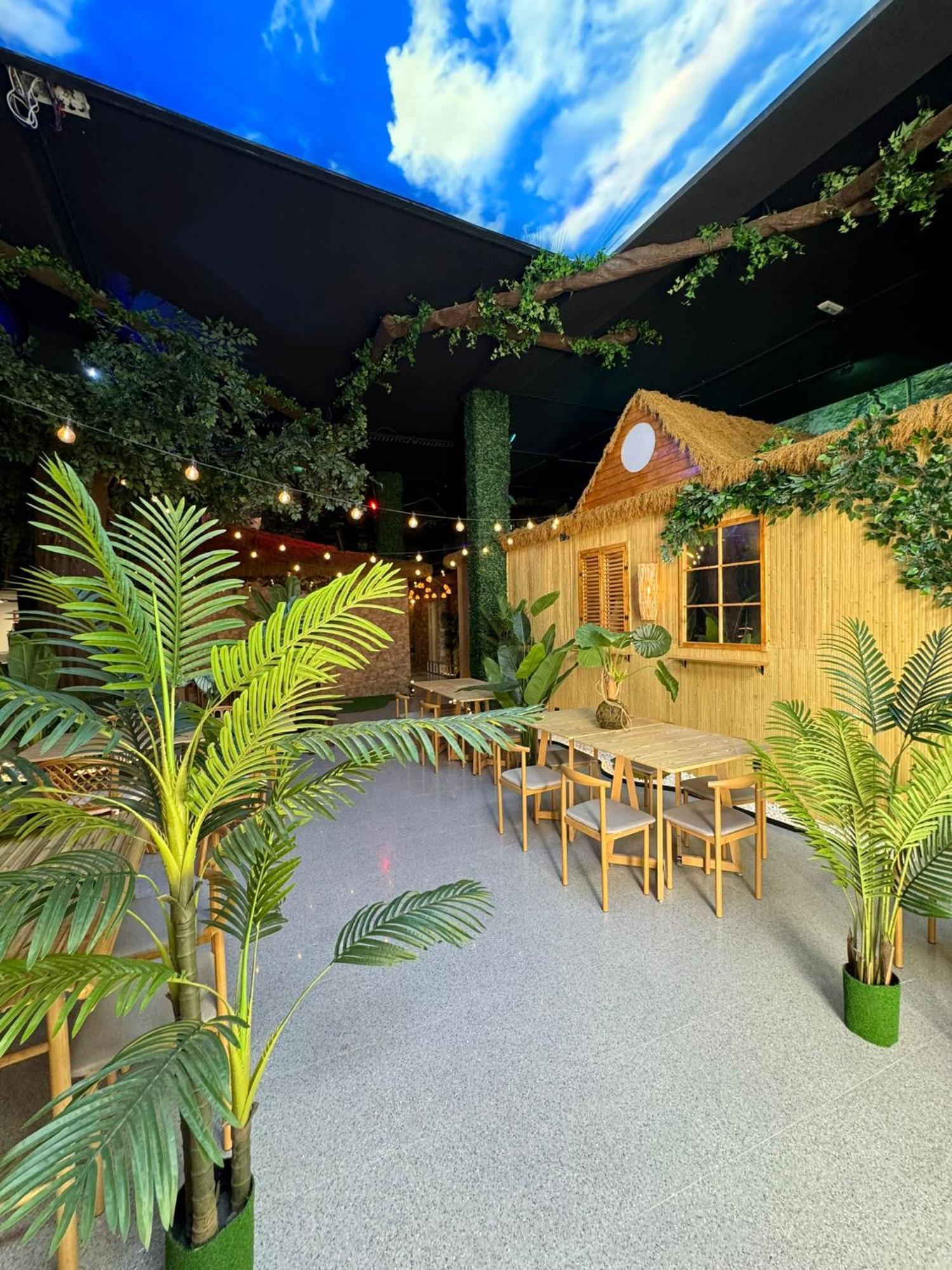 The Pod Suite Hostel Village Valencia Bagian luar foto