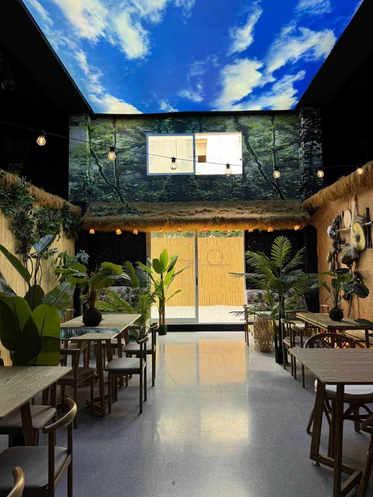 The Pod Suite Hostel Village Valencia Bagian luar foto